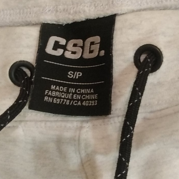 Shorts - Picture 2 of 3